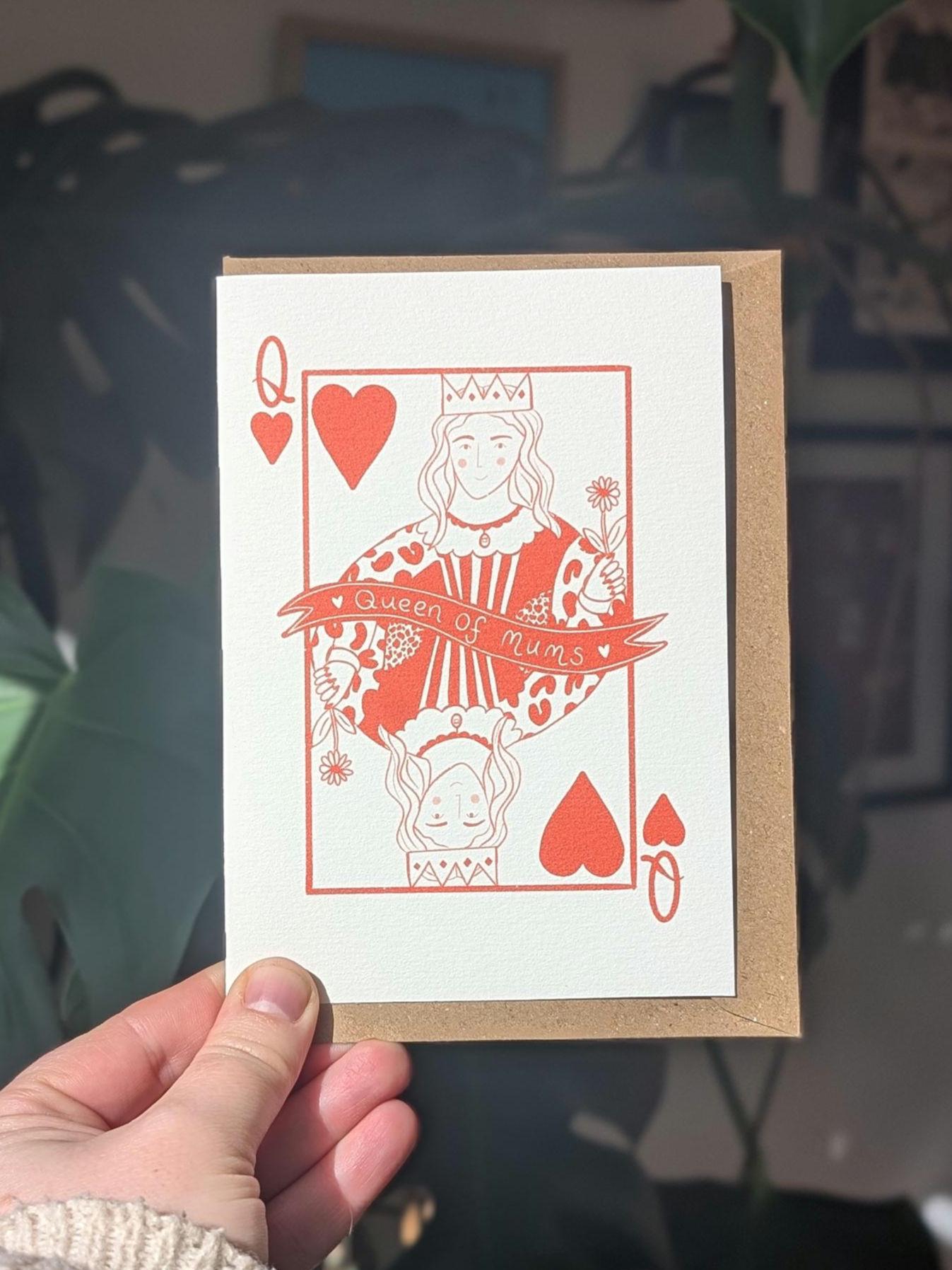 Queen of Mums Card: Illustrated Mother's Day Card