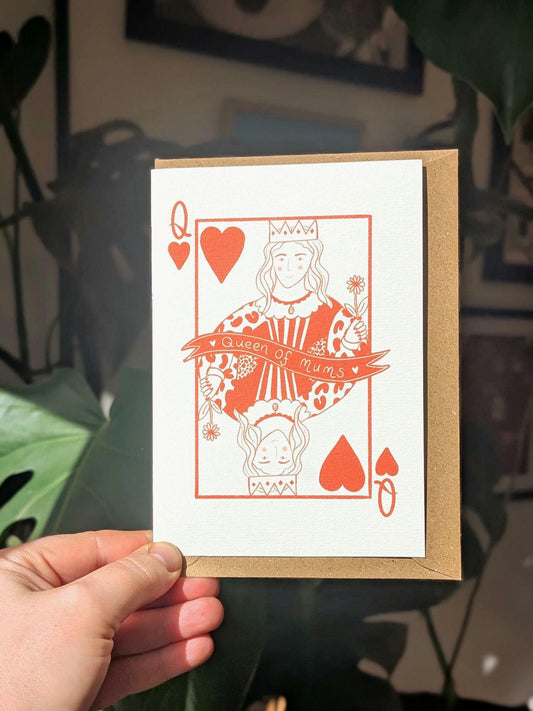 Queen of Mums Card: Illustrated Mother's Day Card